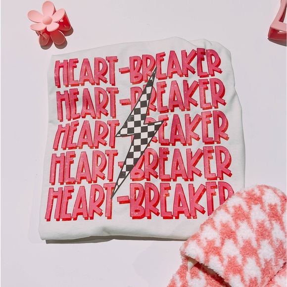 Heart-Breaker Graphic Tee - Picture 1 of 2